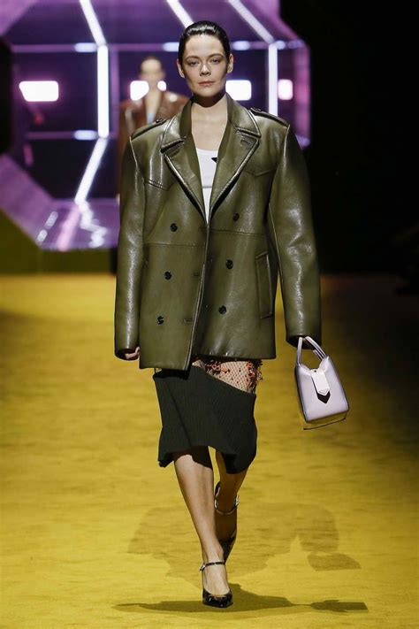 sfilata prada settembre 2022|PRADA la Sfilata Moda Donna PRADA Milano Fashion Week P/E .